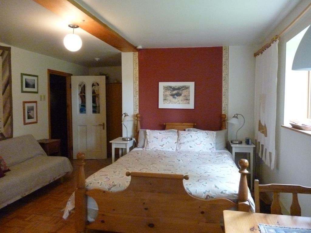 ساتون B&B Pinorama المظهر الخارجي الصورة